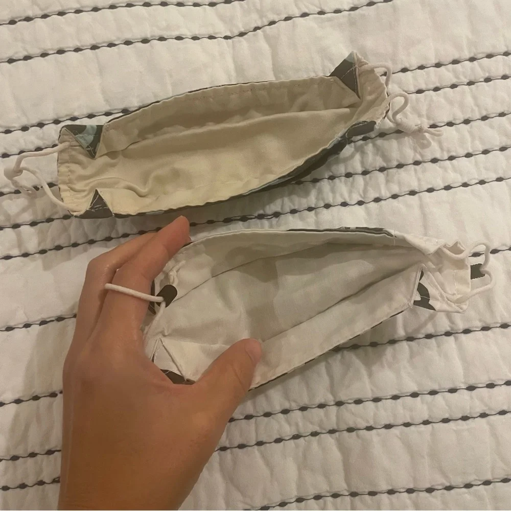 ⭐️ 2 cloth toddler masks
